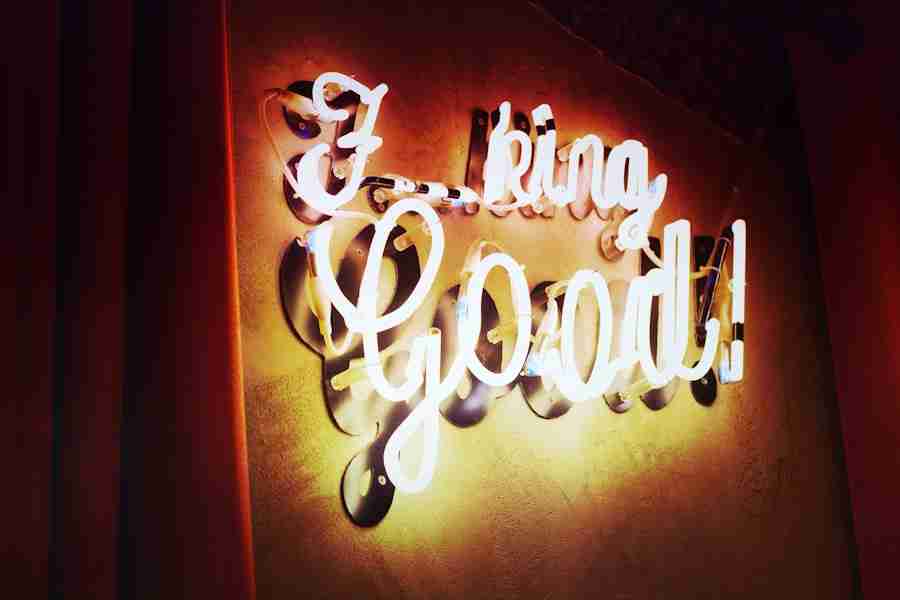 Photo "Feeling Good: The New Mood Therapy"